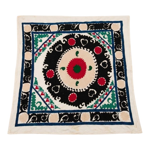 Suzani Tablecloth - Bohemian Embroidery - 4'3'' X 4'6'' For Sale