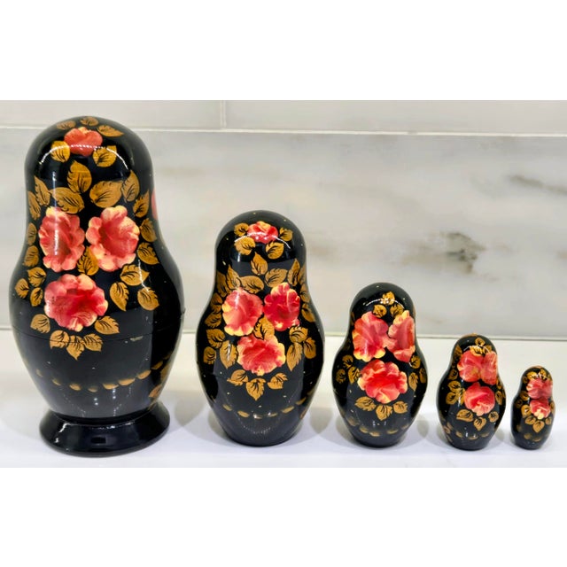 Traditional Vintage Hand-Painted Russian Matryoshka Nesting Dolls, 5-Piece Moscow Landmark Set, Black Lacquer & Gold For Sale - Image 3 of 13