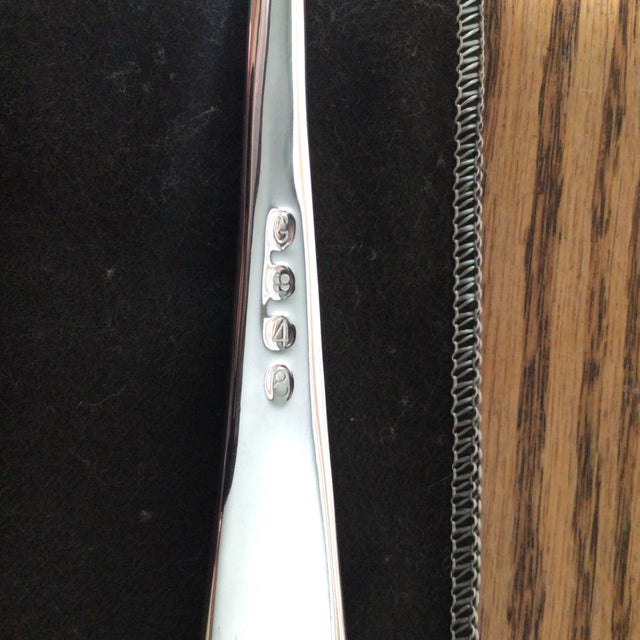 Georgian Style Pierced Serving Spoon and Georgian Style Solid Serving Spoon Georgian Style Silver Plated - A Pair For Sale - Image 4 of 13