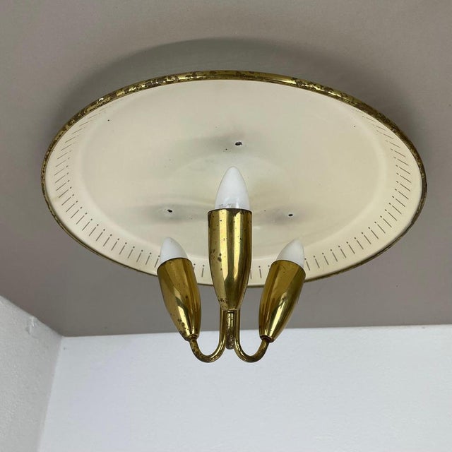Round Brass Ceiling Light in the style of Gino Sarfatti, Italy, 1950s For Sale - Image 6 of 18