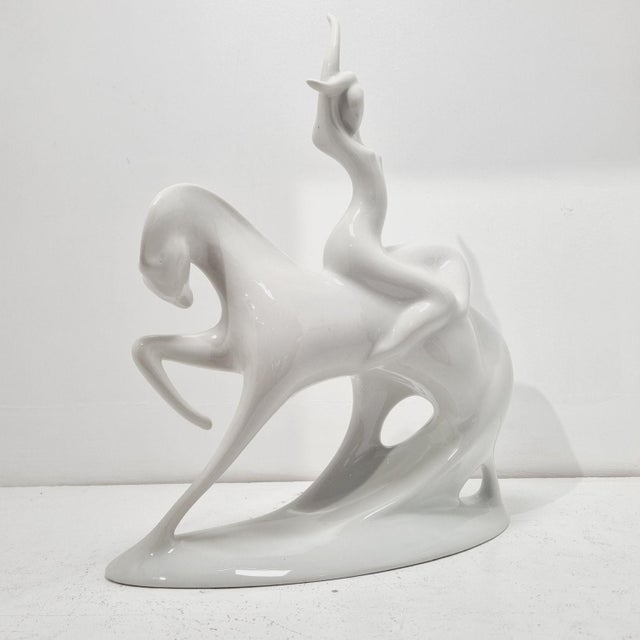 White Mid-Century Art Deco Porcelain Lady Godiva Figurine by Jaroslav Ježek for Royal Dux, 1959 For Sale - Image 8 of 18