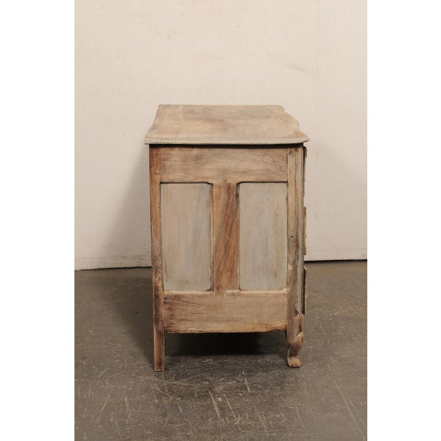18th Century French Louis XV Commode For Sale - Image 10 of 12