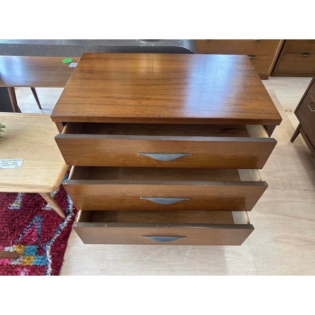 Mid Century 3 Drawer Chest / Dresser For Sale - Image 9 of 12