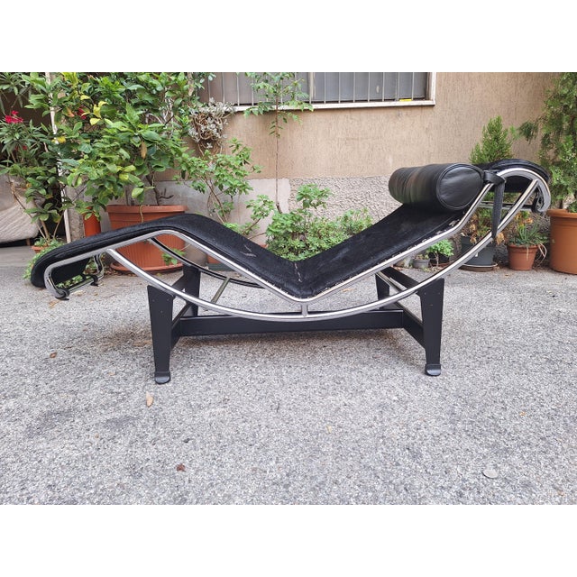 LC4 Chaise Lounge in Black Pony Skin by Le Corbusier for Cassina, 1970s For Sale - Image 11 of 12
