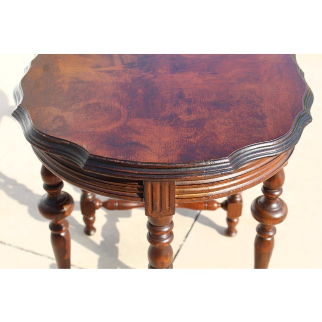 Elegant Early 20th Century Victorian-Style Flame Mahogany Library Table For Sale - Image 10 of 17