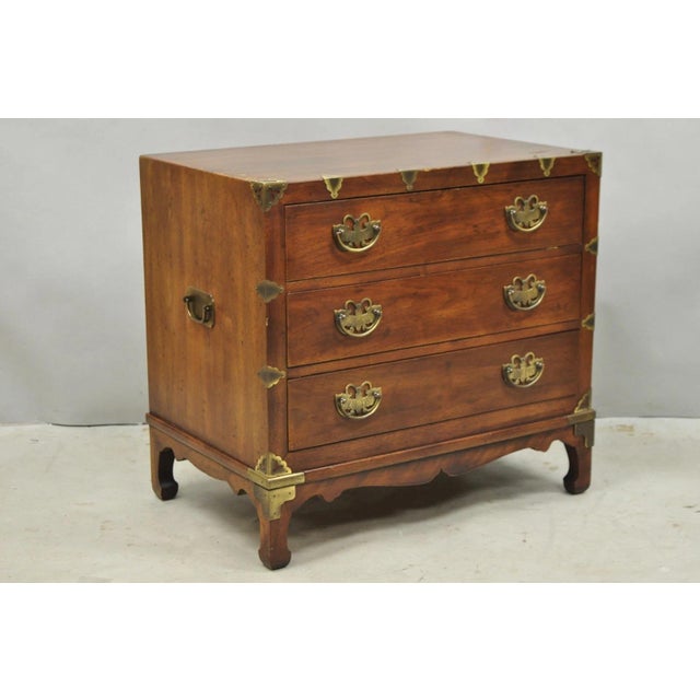 Mid 20th Century Henredon Pan Asian Chinoiserie Brass Butterfly 3 Drawer Campaign Chest Commode For Sale - Image 17 of 17