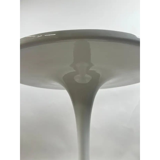 Eero Saarinen MCM Style Tulip Dining or Center Table With Epoxy Resin Design Top For Sale - Image 11 of 16