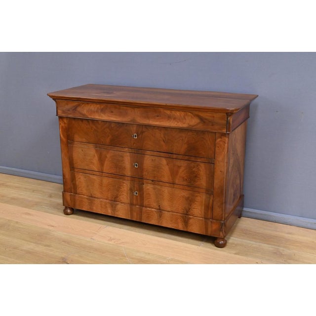 Restoration Chest of Drawers in Burr Walnut, 19th Century For Sale - Image 4 of 17