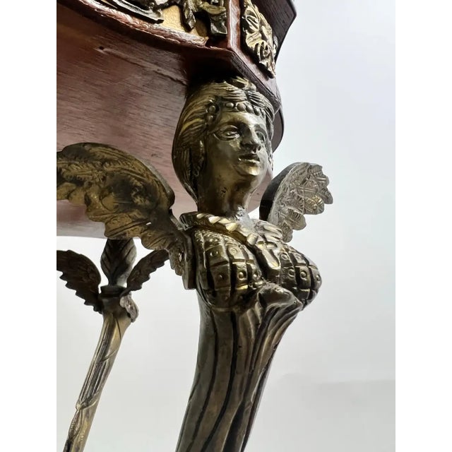 French Empire Louis XV Style Winged Angels Bronze Inlaid Gueridon Pedestal Table For Sale In New York - Image 6 of 14