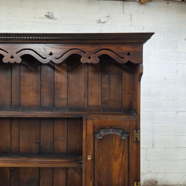 Mid 20th Century Mid 20th Century English Oak Paneled 5 Door & 3 Drawer Dresser and Rack With Shaped Frieze For Sale - Image 5 of 18