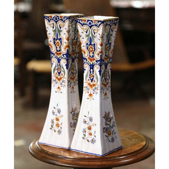 Pair of 19th Century French Hand-Painted Faience Trumpet Vases For Sale In Dallas - Image 6 of 11