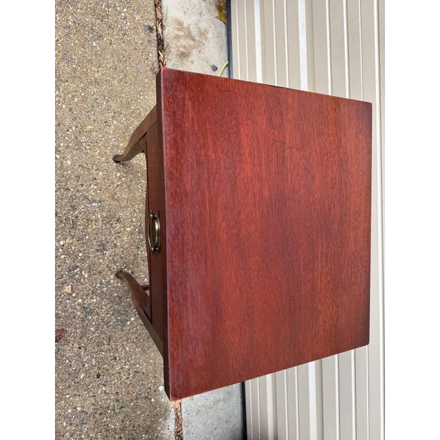 Wood Antique Federal Style 1 Drawer Mahogany Side Table For Sale - Image 7 of 12