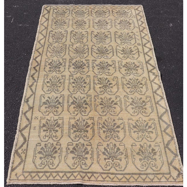 Light Taupe, Gray-Green, and Cream Turkish Tulu Vintage Rug With Latticework For Sale In Atlanta - Image 6 of 13