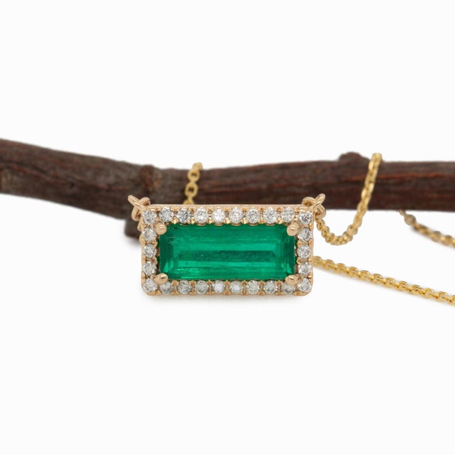 1.2cts Colombian Emerald Necklace With Natural Diamonds Accents: Solid 14k Gold For Sale In Columbus - Image 6 of 16