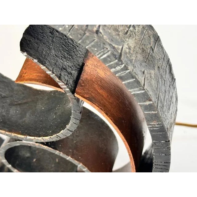 Art Deco French Table Lamp in Hammered Iron in the style of Edgar Brandt, 1920s For Sale - Image 9 of 11