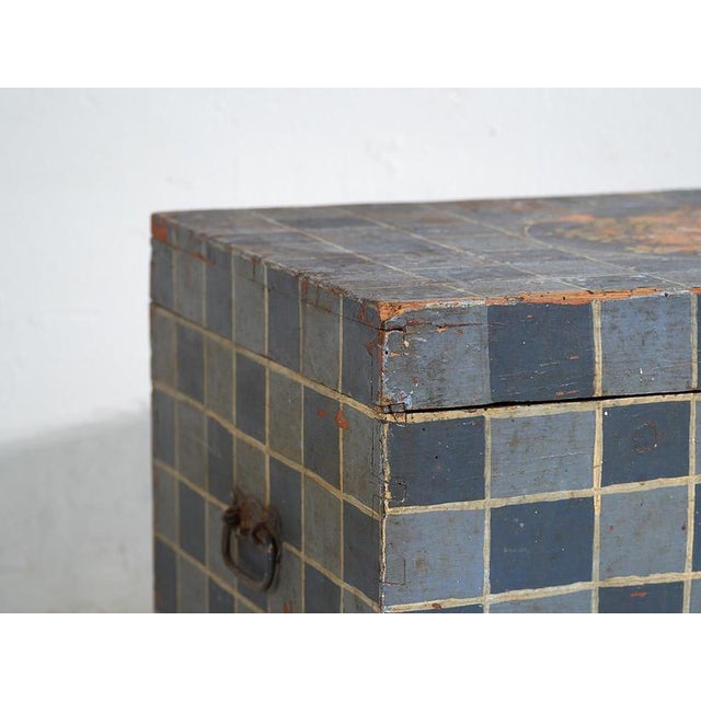 Vintage Painted Trunk with Geometric Patterns, 1920 For Sale - Image 4 of 13