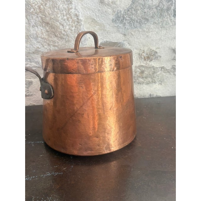 Mid 19th Century Antique French Dovetailed Copper Saucepan With Iron Handle & Lid For Sale - Image 5 of 13