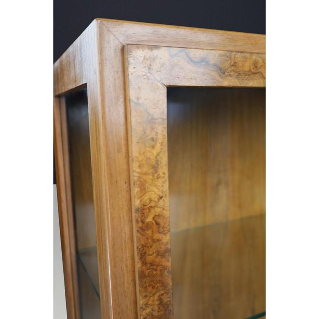 Art Deco Burl Walnut Display Cabinet, 1930s For Sale - Image 9 of 18