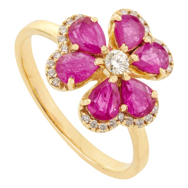 VRJewels Blooming 1.18ct Ruby Diamond Floral Cocktail Ring Size 9 in 14k Yellow Gold For Sale