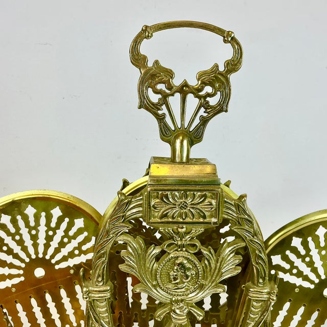 Brass 1950s Vintage English Edwardian Neoclassical Brass Peacock Fan Fireplace Screen. For Sale - Image 8 of 16