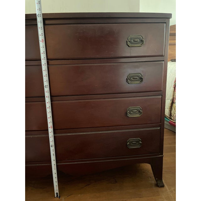 Wood Mid 20th Century Continental Furniture Company Mahogany Serpentine Chest of Drawers — Classic Curved Front Design For Sale - Image 7 of 13