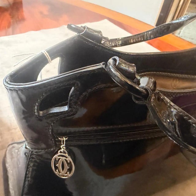 Cartier 21st Century Perfect Condition Patent Black Leather Hand-Bag by Cartier For Sale - Image 4 of 18