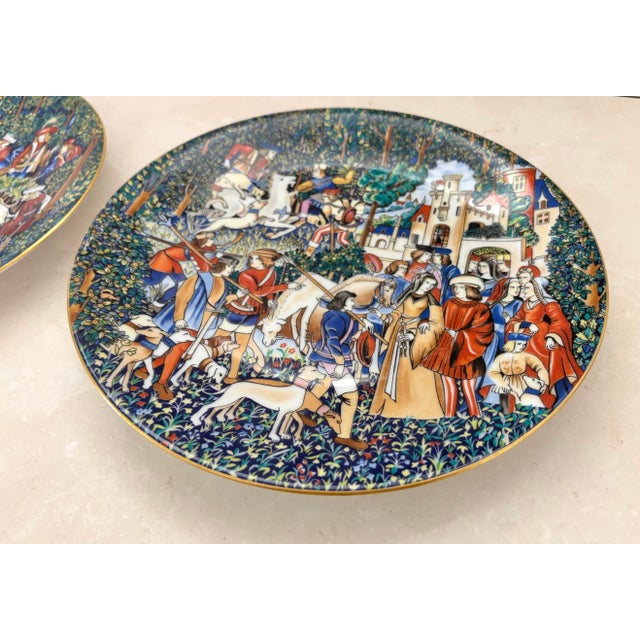 1970s French Limoges La Chasse À La Licorne Limited Edition Haviland Plates, a Pair For Sale - Image 6 of 9