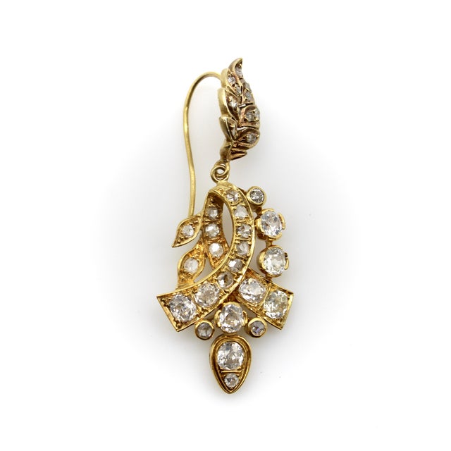 Early Victorian 18k Gold Diamond Earrings With Leaf and Ribbon Motif With 6 Carats For Sale In Los Angeles - Image 6 of 13