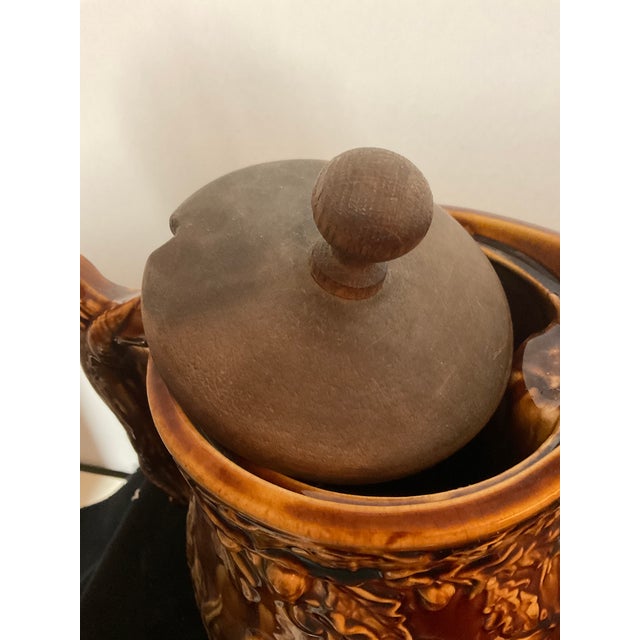 Antique Rockingham Majolica Pitcher With Oak Leaf & Crain Relief Complete With Original Wood Lid For Sale In Dallas - Image 6 of 14