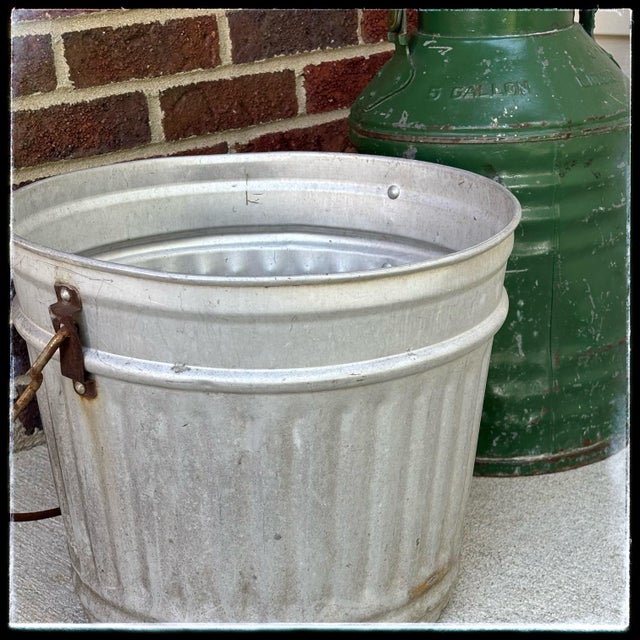 English Bucket Galvanized Metal Wash Tub For Sale In Columbus - Image 6 of 12