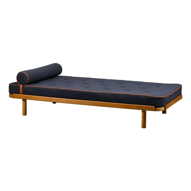 Scandinavian Daybed in Oak and Dark Blue Bouclé Fabric with Leather Accents, 1960s For Sale