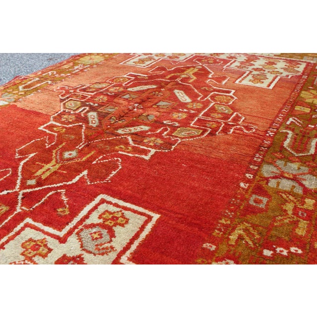 Mid 20th Century Colorful Antique Turkish Oushak With Red, Rose, Ivory, Yellow-Green & Yellow For Sale - Image 5 of 7