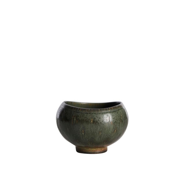 Rörstrand Sculptural Stoneware Bowl in Green by Gunnar Nylund for Rörstrand, Sweden, 1950s For Sale - Image 4 of 5