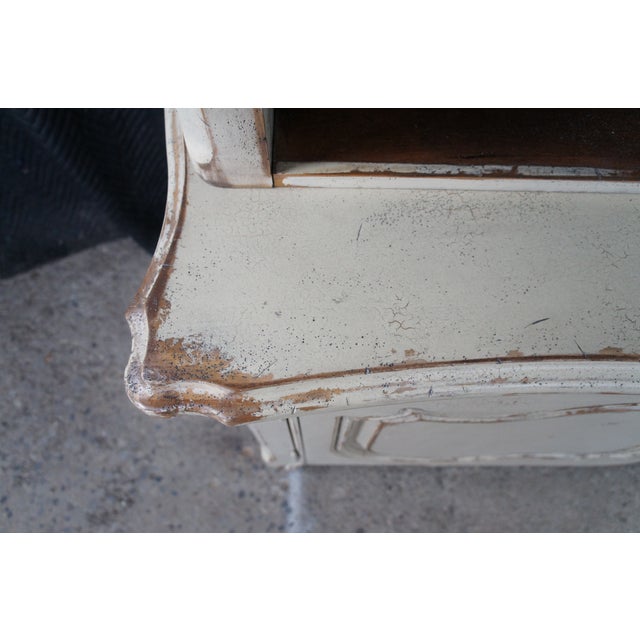 Late 20th Century Monumental Habersham Plantation Chic French Provincial Hutch China Cabinet 102" For Sale - Image 9 of 18