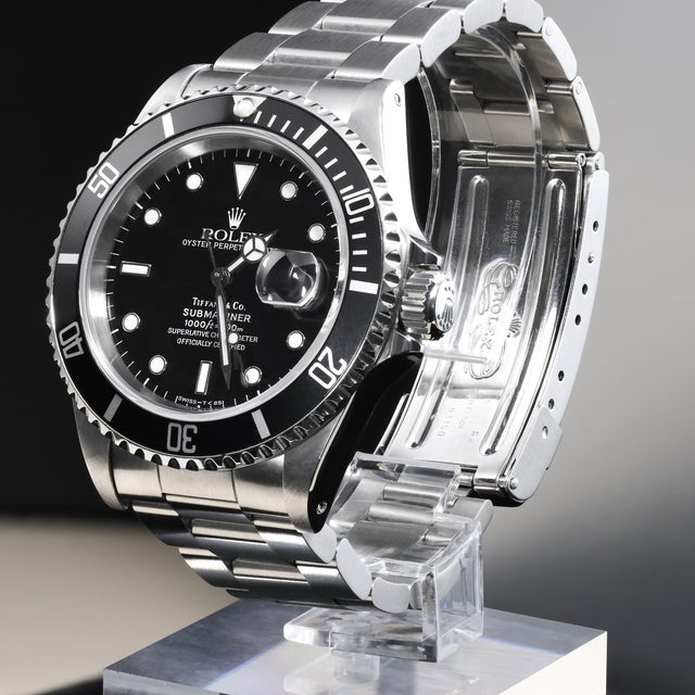1990s Rolex Submariner Tiffany & Co Dial 16610 Steel Automatic Date Watch For Sale - Image 10 of 13