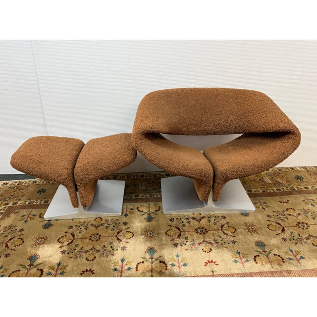 Design Plus Gallery presents the Ribbon Chair + Ottoman by Pierre Paulin for Artifort. The Ribbon Chair and matching...