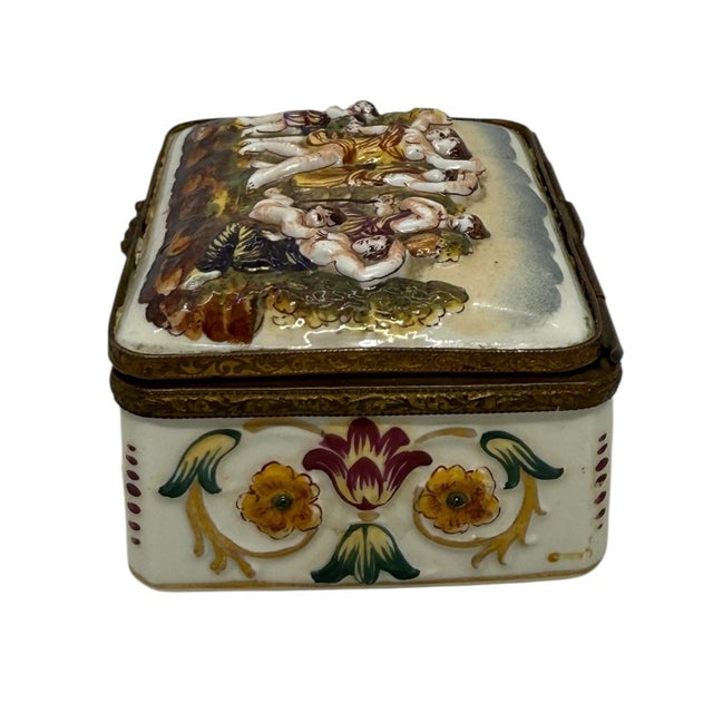 Capodimonte Late 19th Century Capodimonte Porcelain Hand-Painted Rectangle Shape Hindged Lid Trinket Box With Playing Maidens & Cherubs Design For Sale - Image 4 of 12
