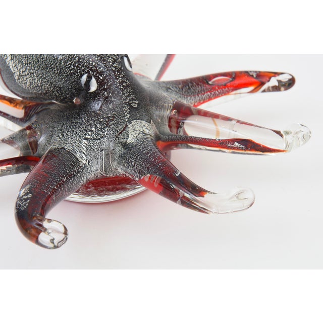 Vintage Coastal Murano Seguso Glass Octopus Sculpture With Silver Foil, 1980's For Sale In Miami - Image 6 of 11