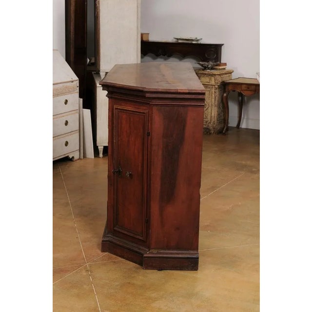 17th Century Italian Walnut Dresser with Four Drawers and Canted Lateral Doors For Sale - Image 12 of 13