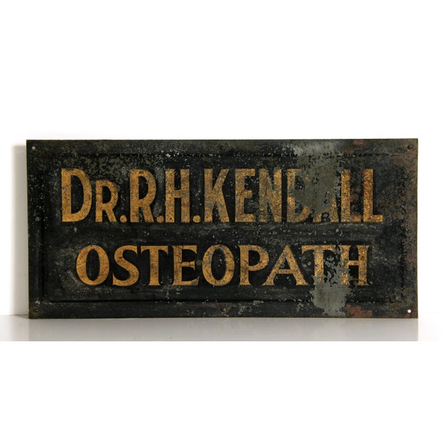 Antique 19th Century Gold Leaf Medical Doctor Architectural Sign For Sale In Providence - Image 6 of 6