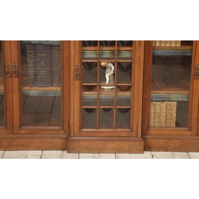 Wood Large Breakfront Low Bookcase in Walnut, 1890s For Sale - Image 7 of 18
