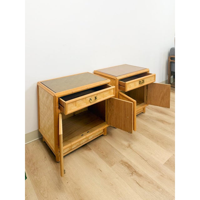 Mid 20th Century Coastal Bamboo Parquet Nightstand Pair Glass Top Hollywood Regency For Sale - Image 9 of 13