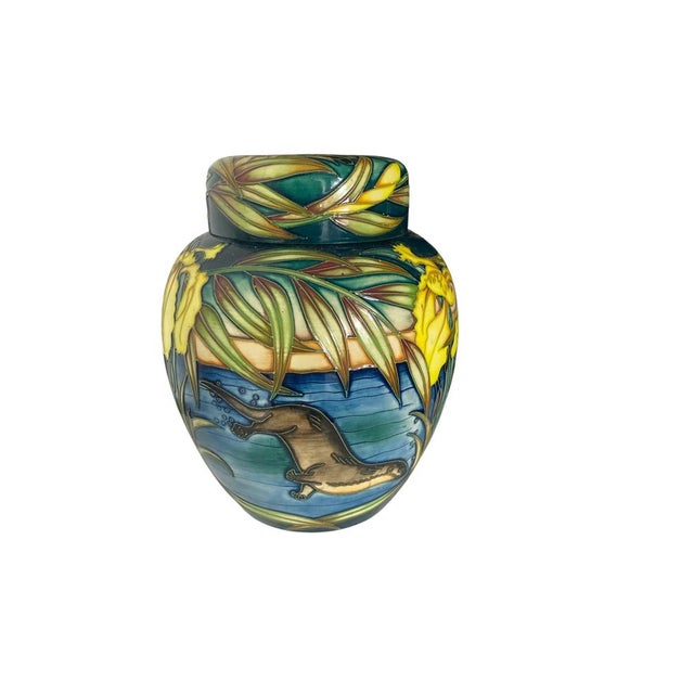 Otters Ginger Jar by Sian Leeper for Moorcroft Pottery, 2004 For Sale - Image 4 of 13