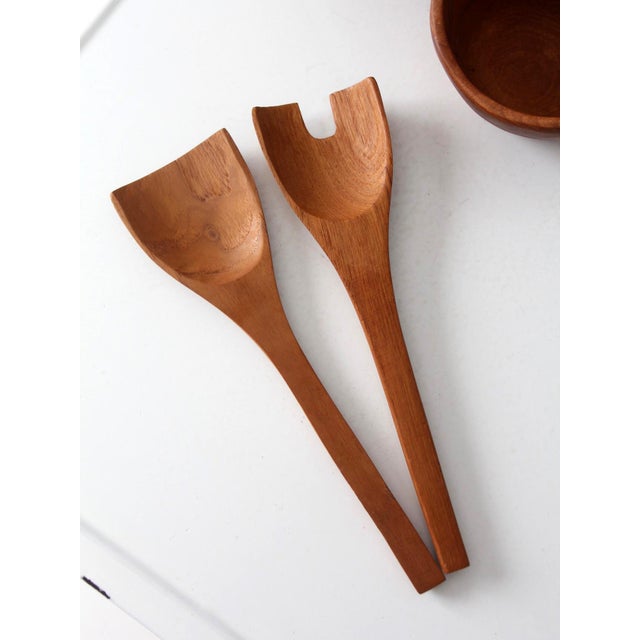 Brown Mid 20th Century Teak Salad Bowl Set With Serving Utensils - 7 pcs For Sale - Image 8 of 18