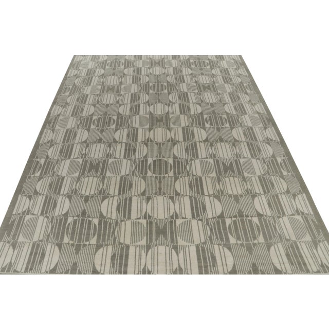 Contemporary Rug & Kilim’s European Deco Style Rug in Gray & White Geometric Patterns For Sale - Image 3 of 8
