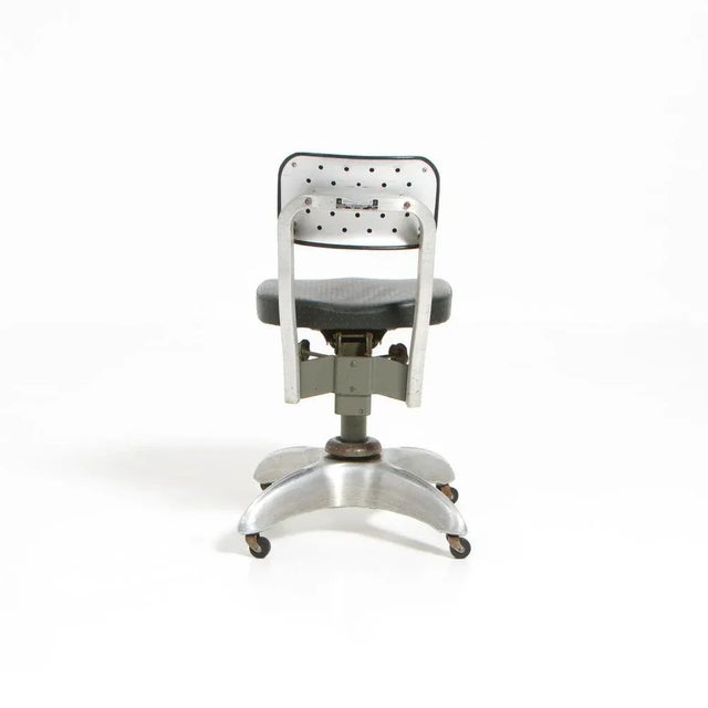 1930s Industrial Aluminum Office Chair from Good Form, USA For Sale - Image 5 of 18