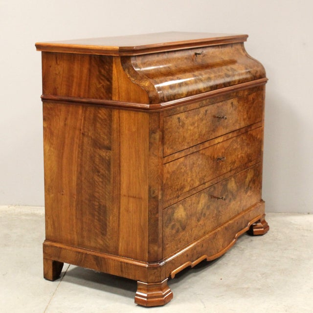 Brown Walnut Drop-Leaf Chest of Drawers, 19th Century For Sale - Image 8 of 18