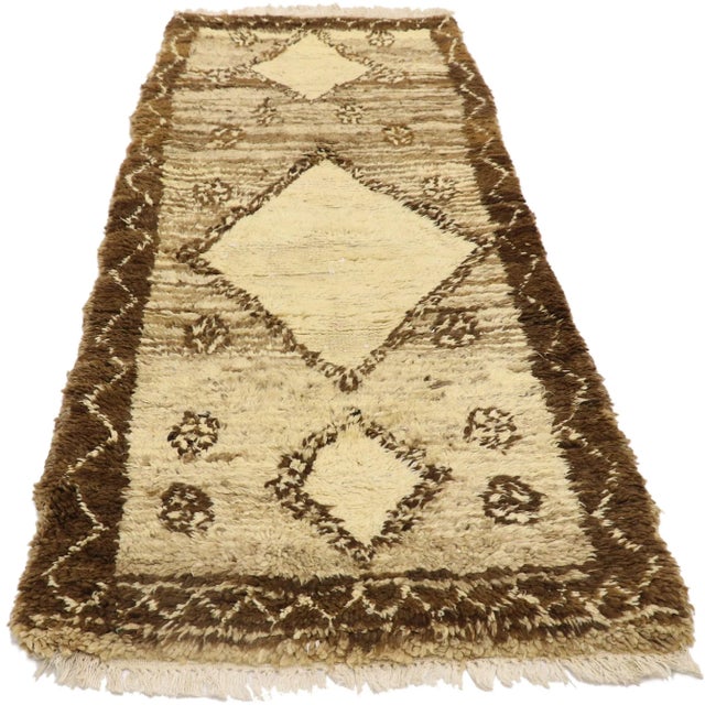 Tribal Vintage Berber Moroccan Rug - 02'06 X 06'02 For Sale - Image 3 of 9