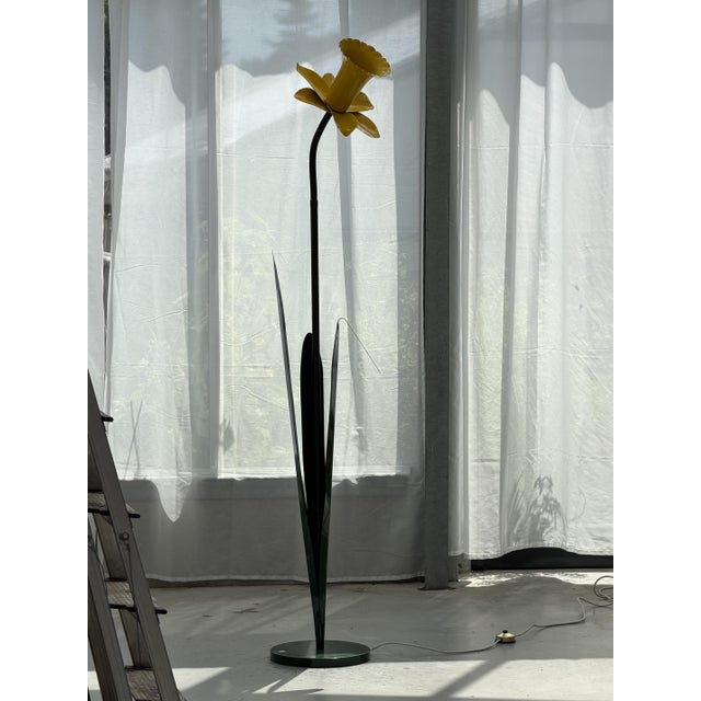 Pop Art Daffodil Floor Lamp by Mike Bliss for Bliss Flights of Fancy Ltd., 1984 For Sale - Image 9 of 10