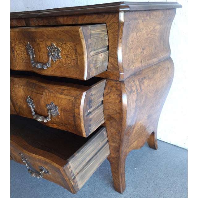 1960's William Switzer Made in Italy Burlwood Bombay Chest With Keys For Sale In Boston - Image 6 of 13